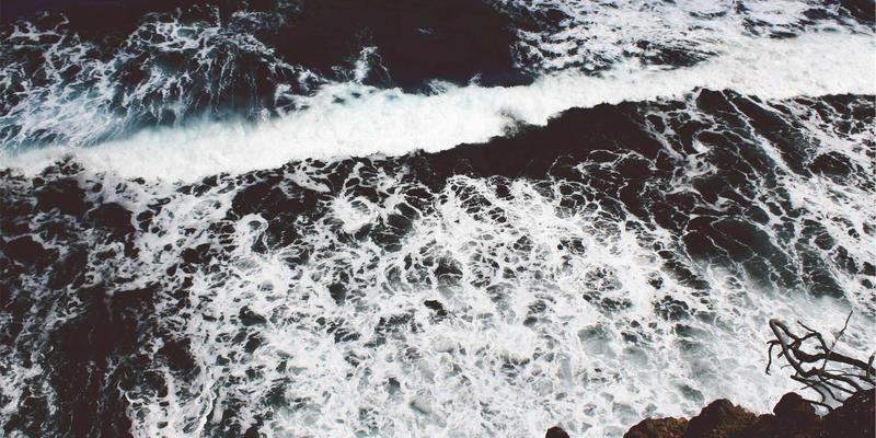 商业咨询与战略规划：现代企业不可或缺的商务服务双引擎