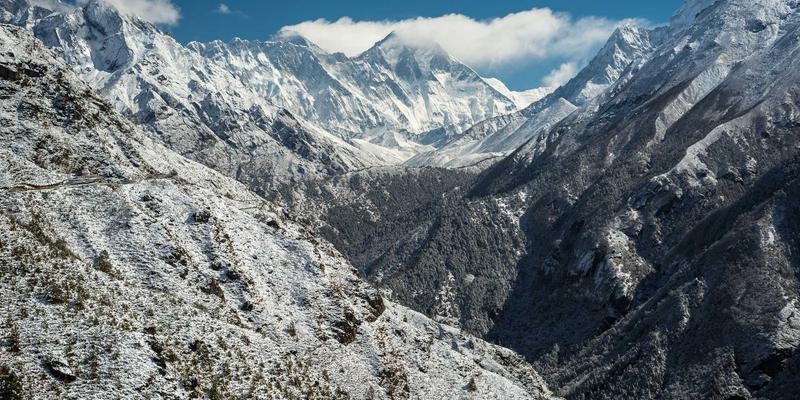 市场进入策略全案：鸿运商务咨询如何助您从机会评估到精准落地