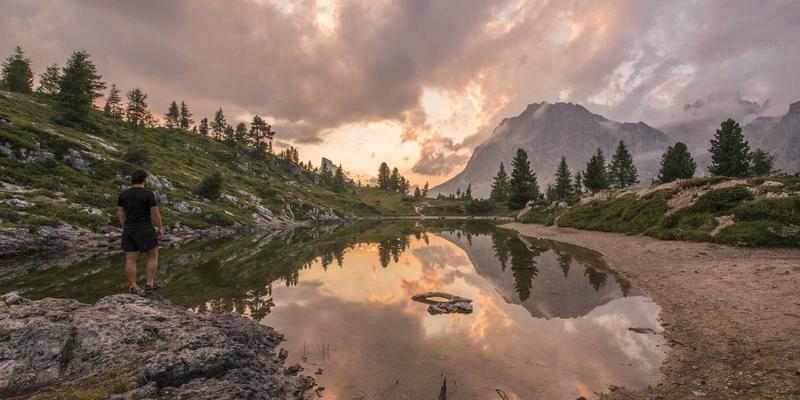 鸿运商务：专业商业咨询与战略规划如何驱动企业持续增长