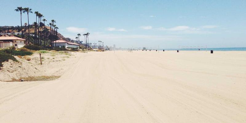 鸿运商务：专业商业咨询如何助力中小企业实现精益运营与成本优化